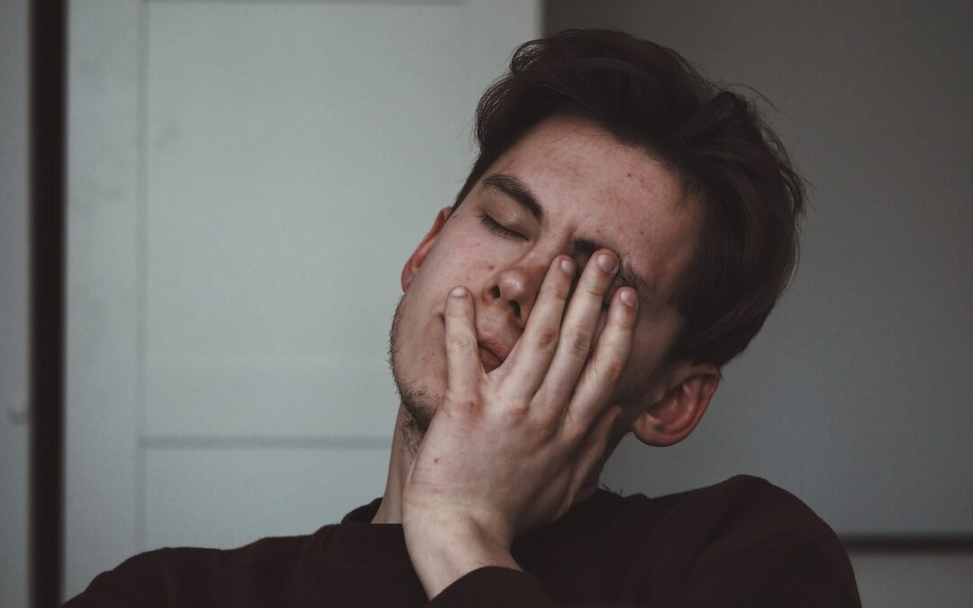 16 Signs Of Borderline Personality Disorder In Men